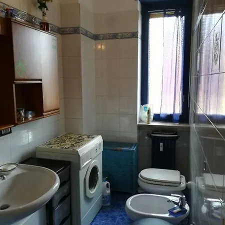 Miraflowers Home, Intera Casa * Turin