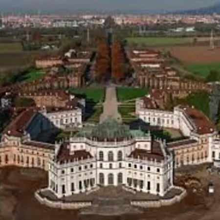 Miraflowers Home, Intera Casa Turin